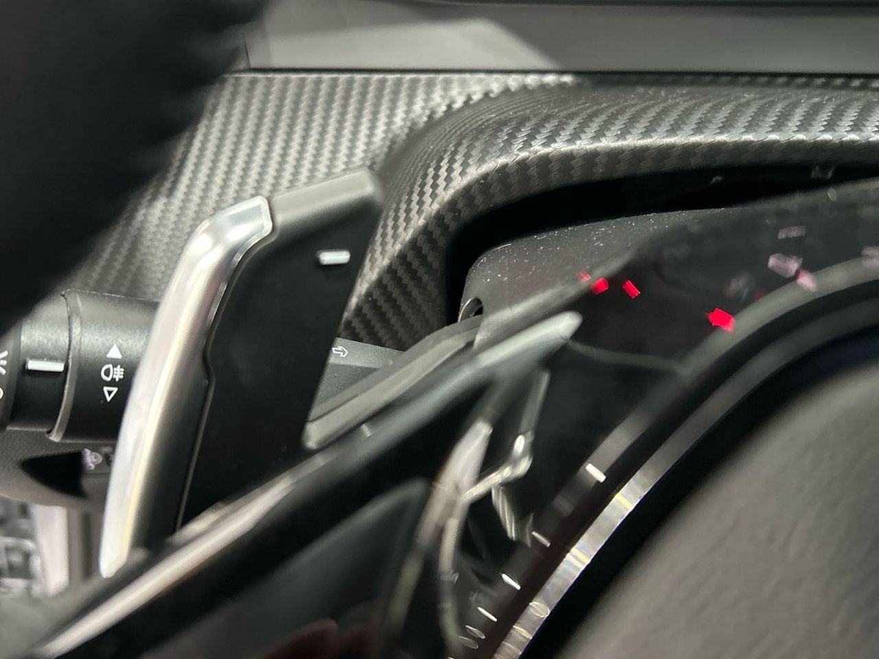 Peugeot 208 Allure Hybrid eDCS6 81 kW (110 CV) - foto 37