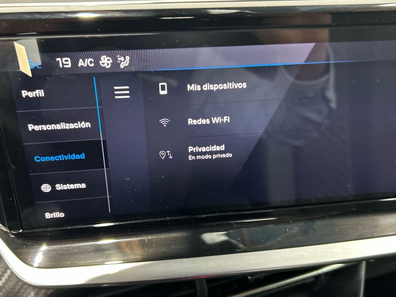 Peugeot 208 Allure Hybrid eDCS6 81 kW (110 CV) - foto 51