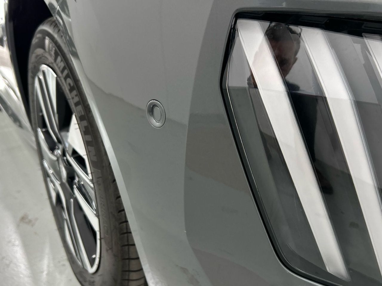 Peugeot 208 Allure Hybrid eDCS6 81 kW (110 CV) - foto 31