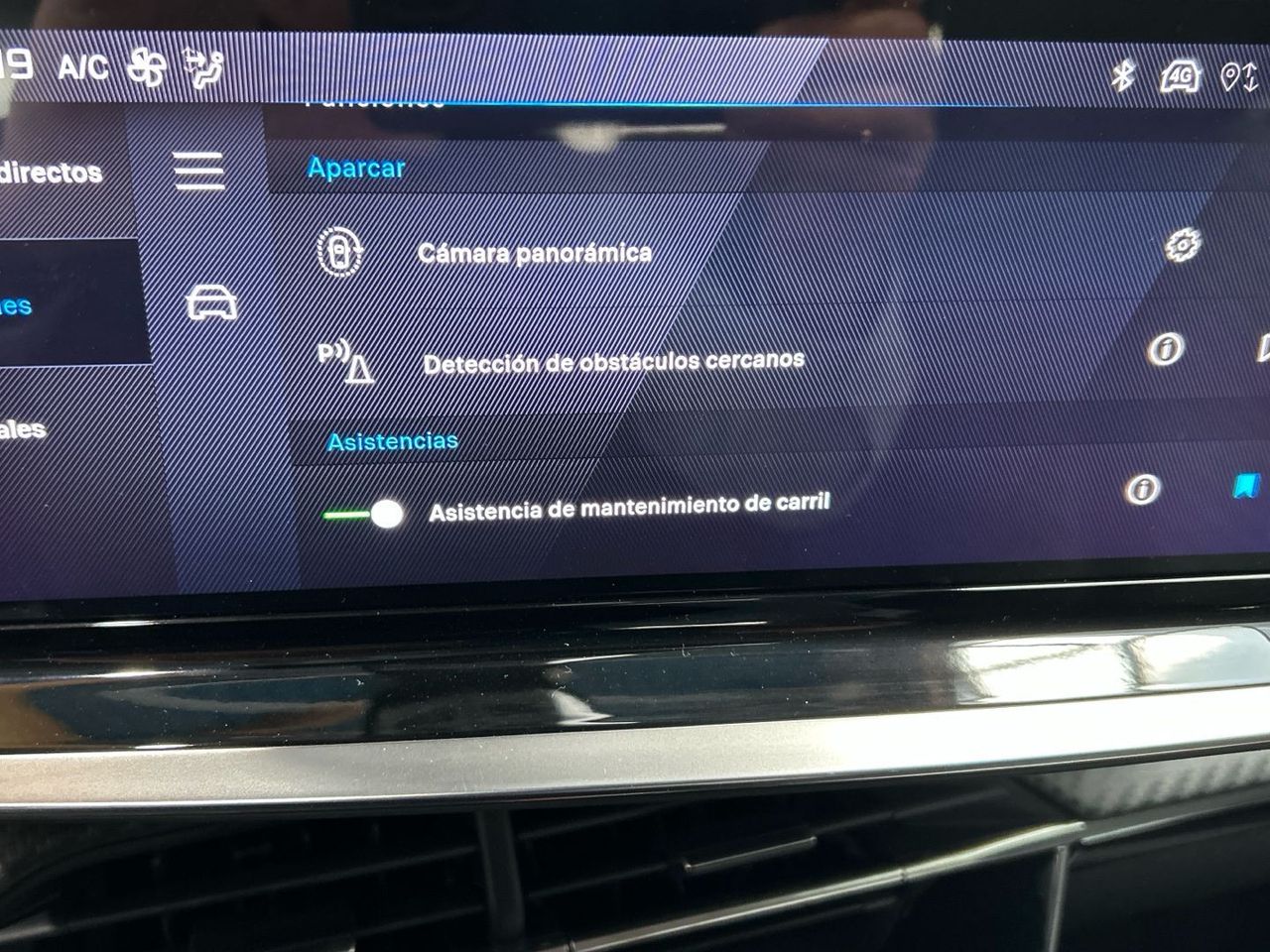 Peugeot 208 Allure Hybrid eDCS6 81 kW (110 CV) - foto 46