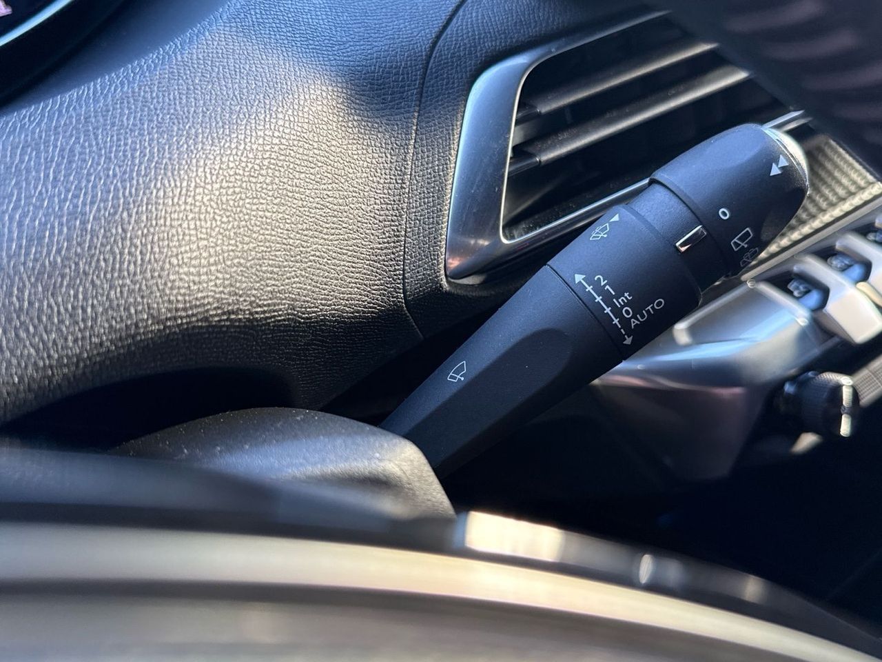 Peugeot 3008 PureTech 130 S&S Allure Pack 96 kW (130 CV) - foto 26