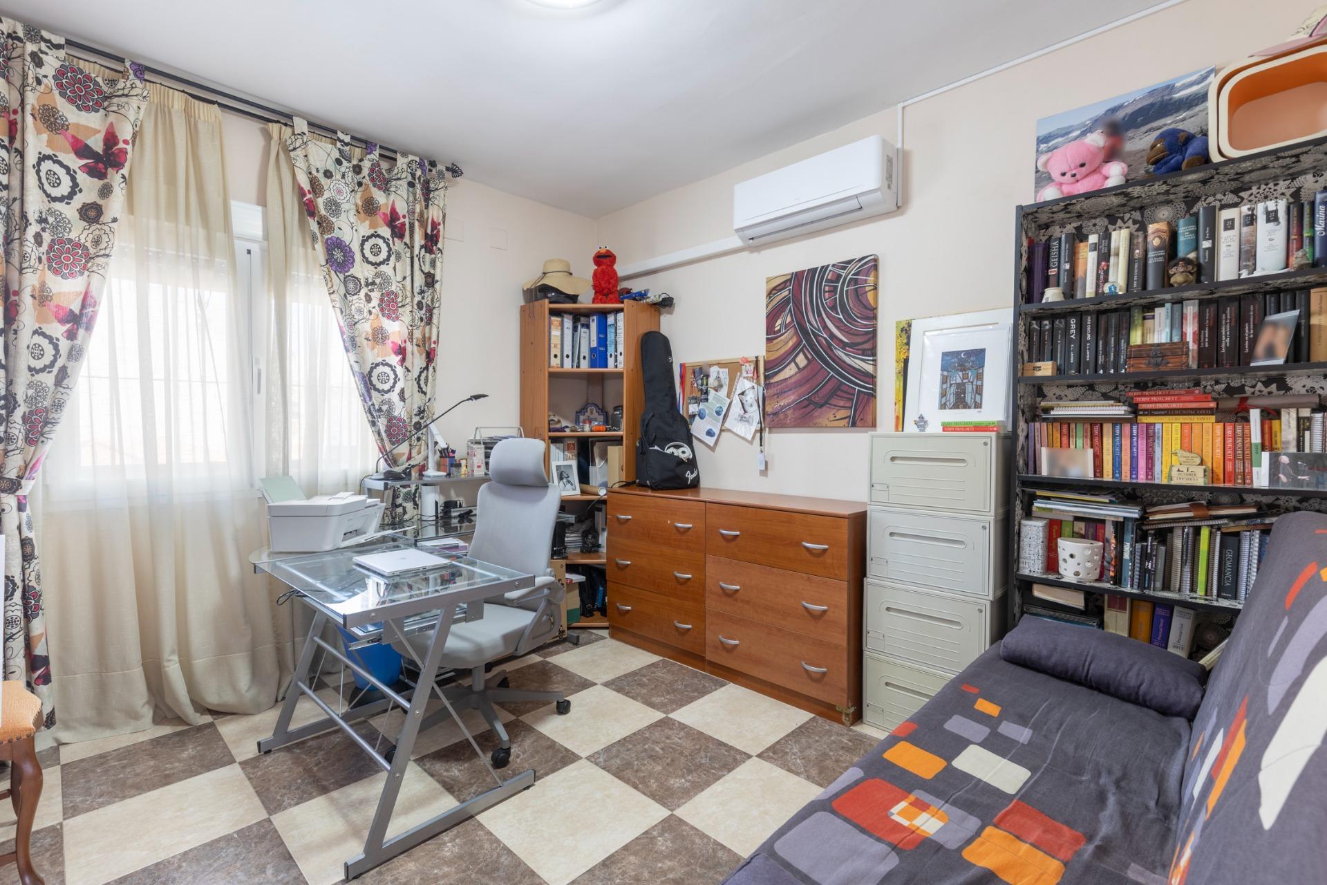 Casa en Armilla con terraza, patio y amplia cochera - foto 31