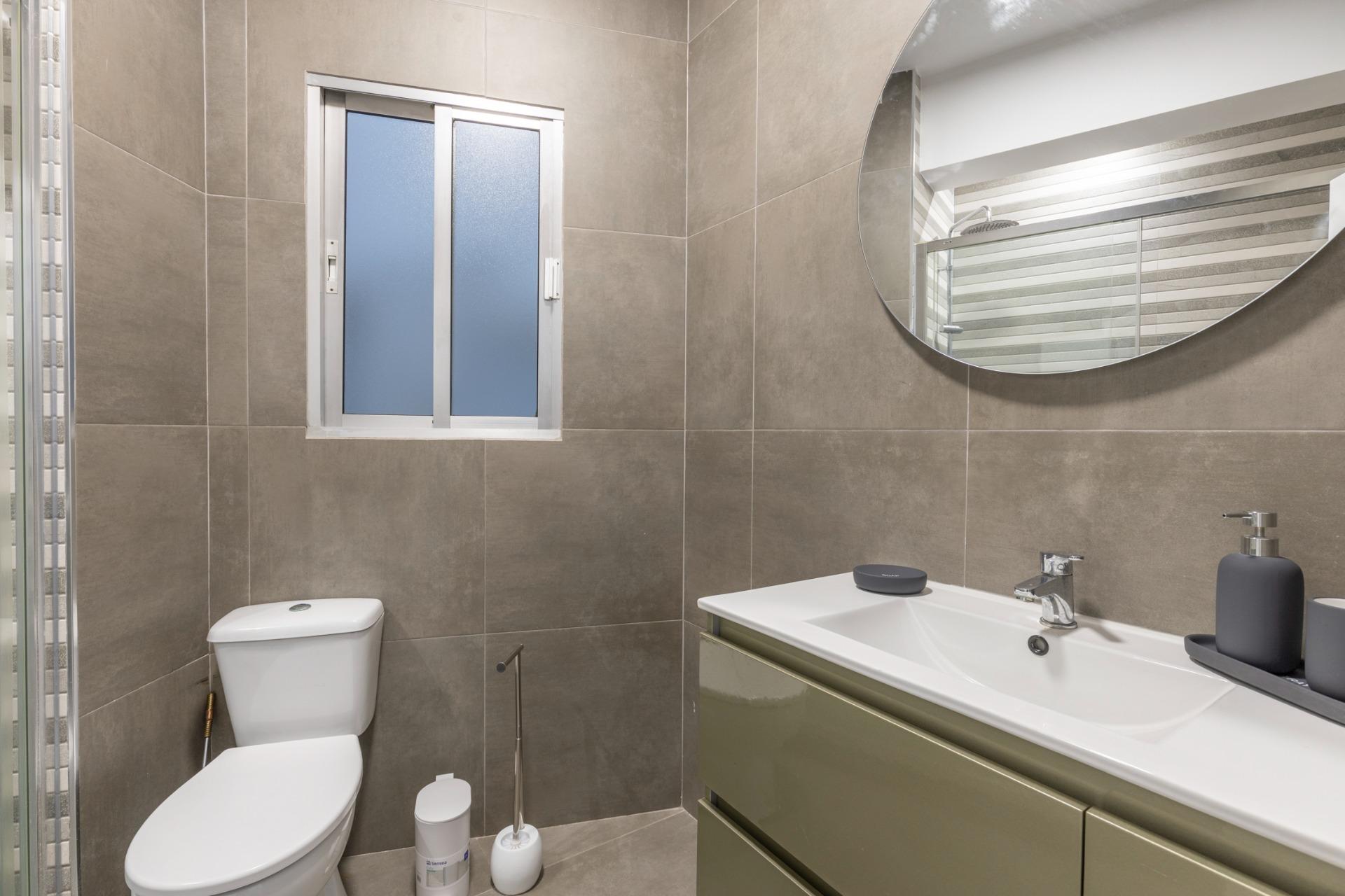 Excelente oportunidad en López Mezquita: ideal vivienda o in - foto 8