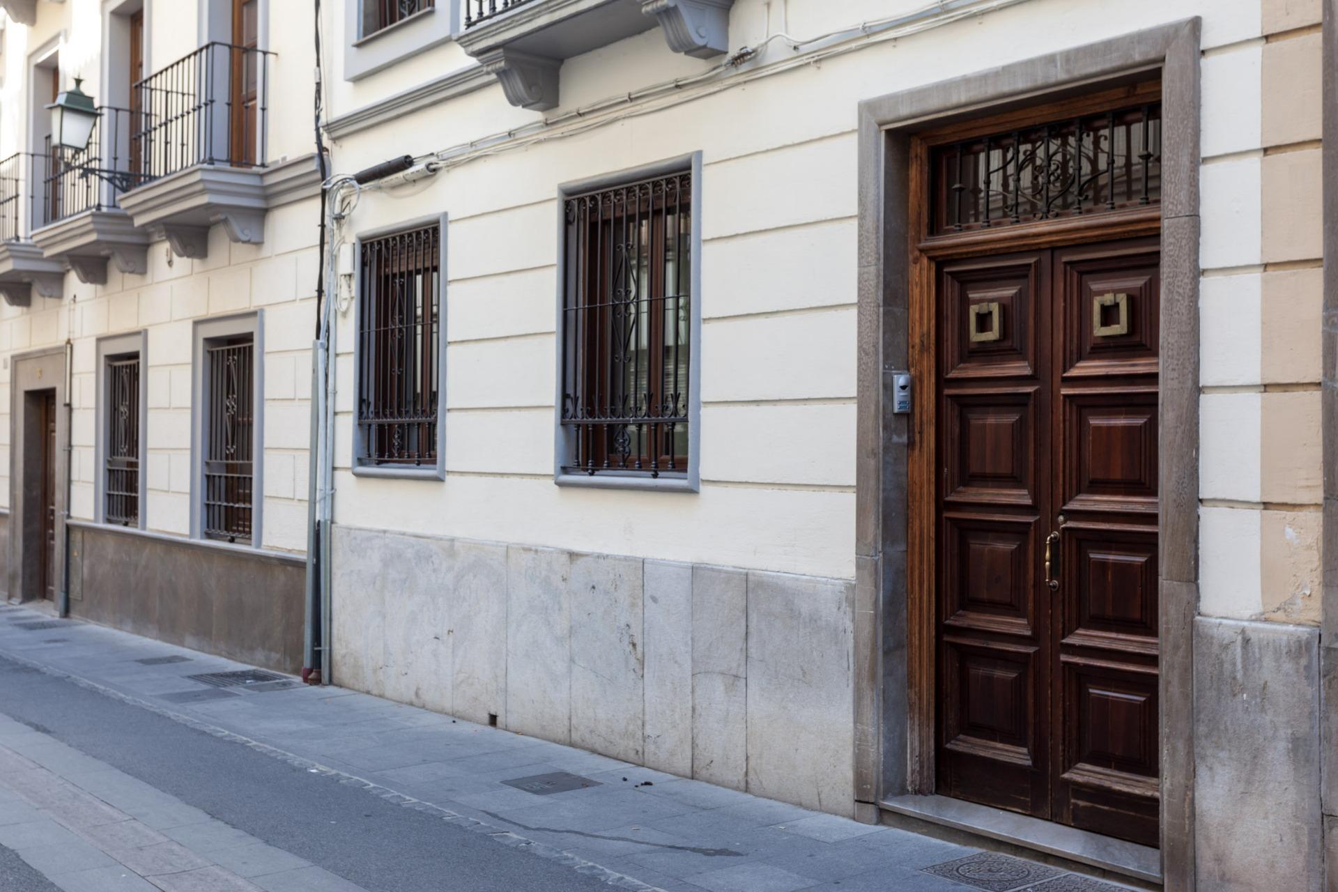 ATENCIÓN INVERSORES!!! Magnífico Edificio en pleno Centro de - foto 38