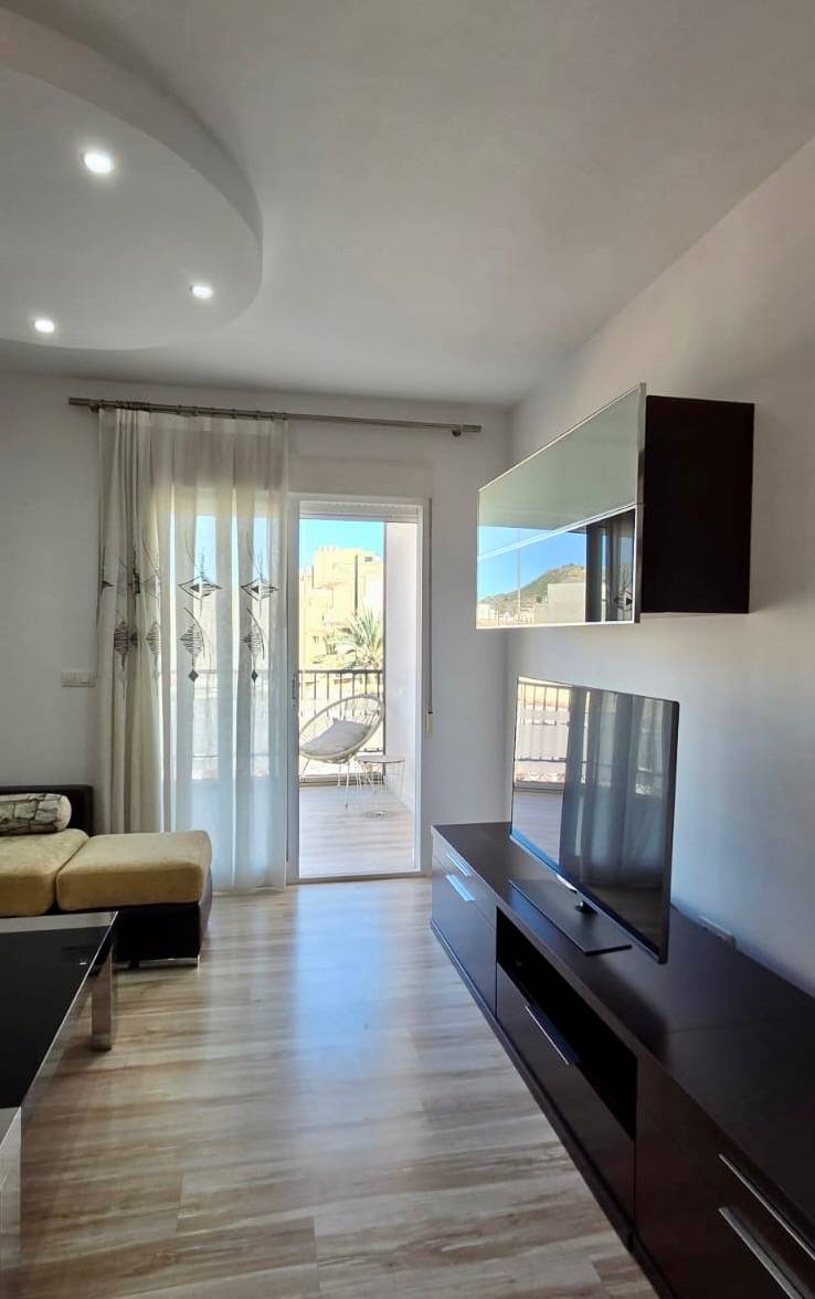 ¡Vive el lujo y la comodidad en este espectacular piso exter - foto 4