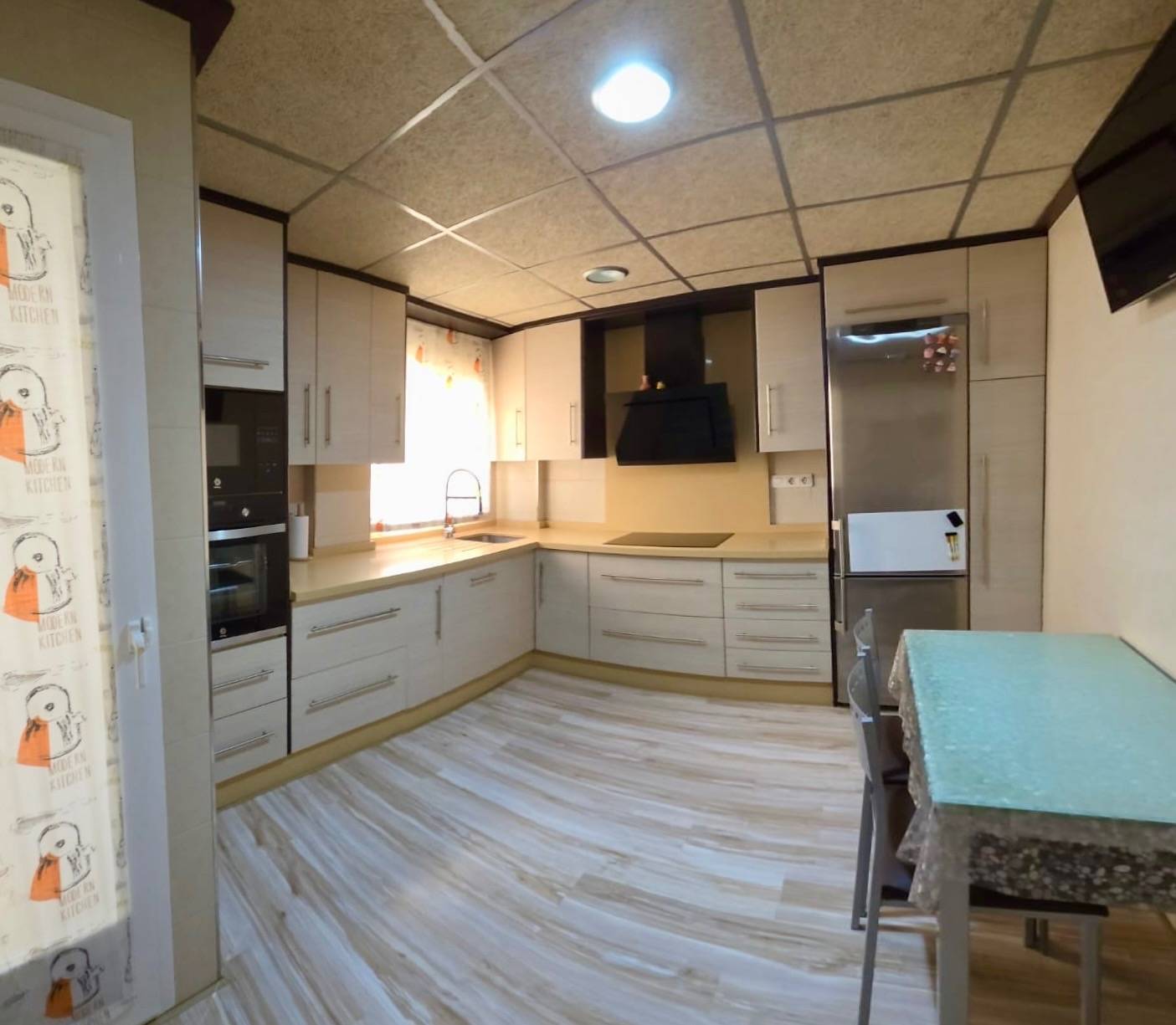 ¡Vive el lujo y la comodidad en este espectacular piso exter - foto 10