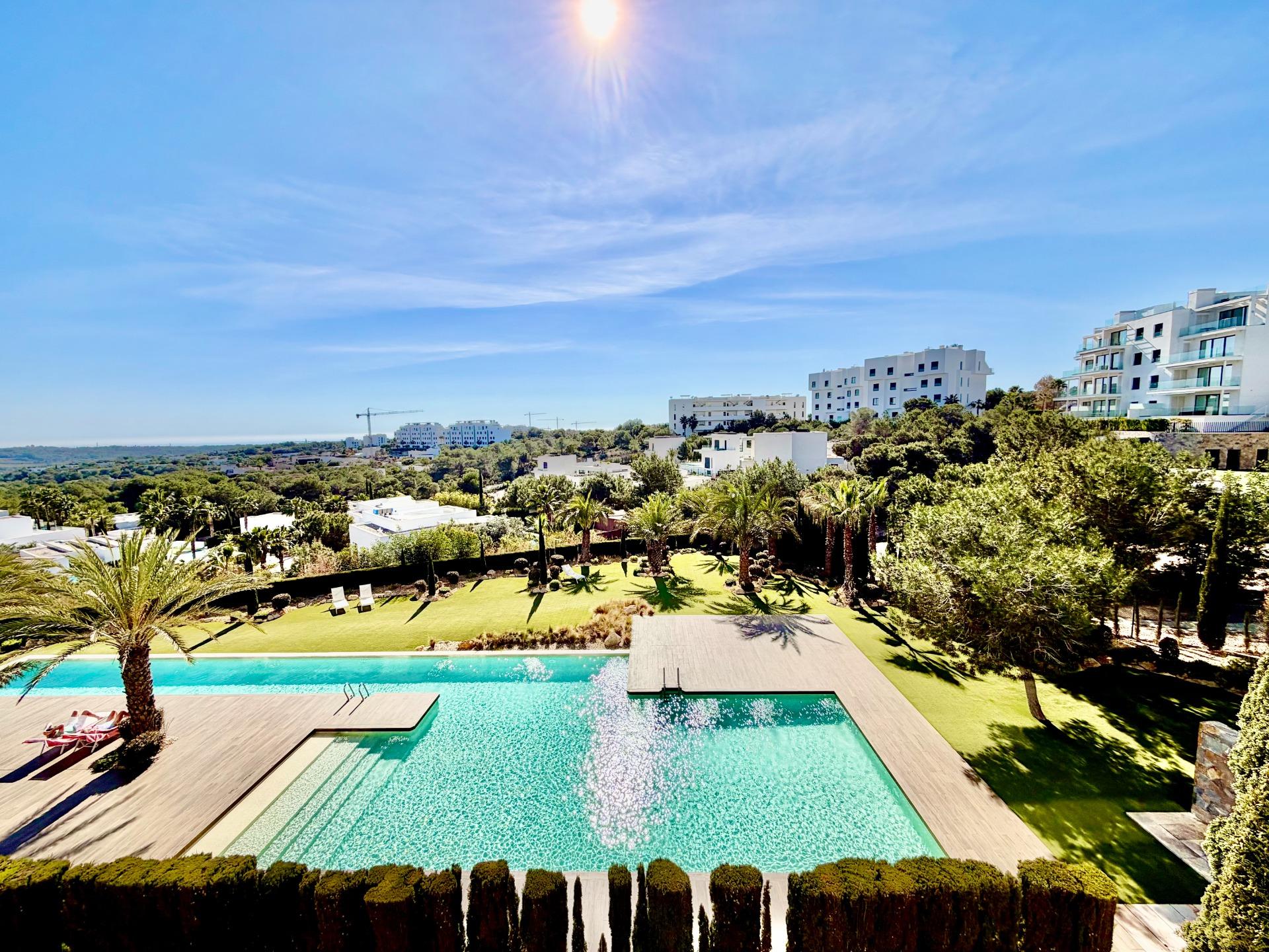 Precioso Apartamento en Planta Baja en Las Colinas Golf