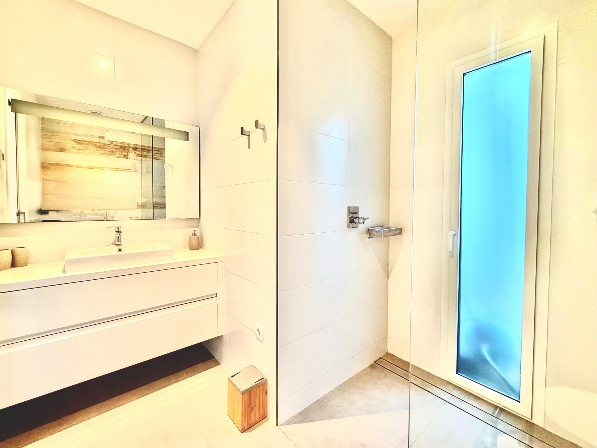 Precioso Apartamento en Planta Baja en Las Colinas Golf - foto 5