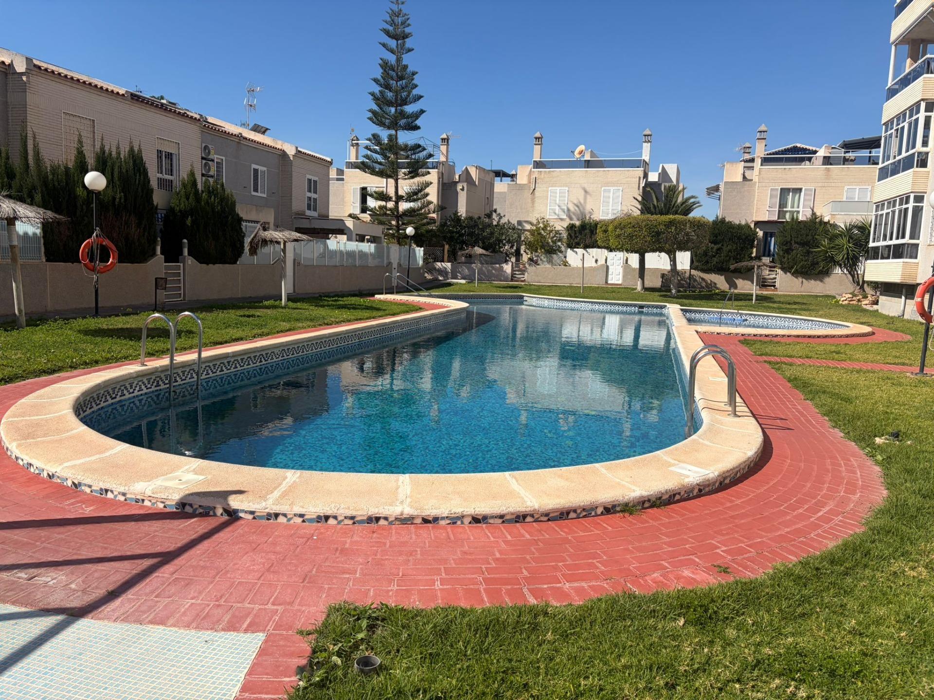 Dos hermosos apartamentos en venta en Torrevieja – ¡Listos p - foto 21