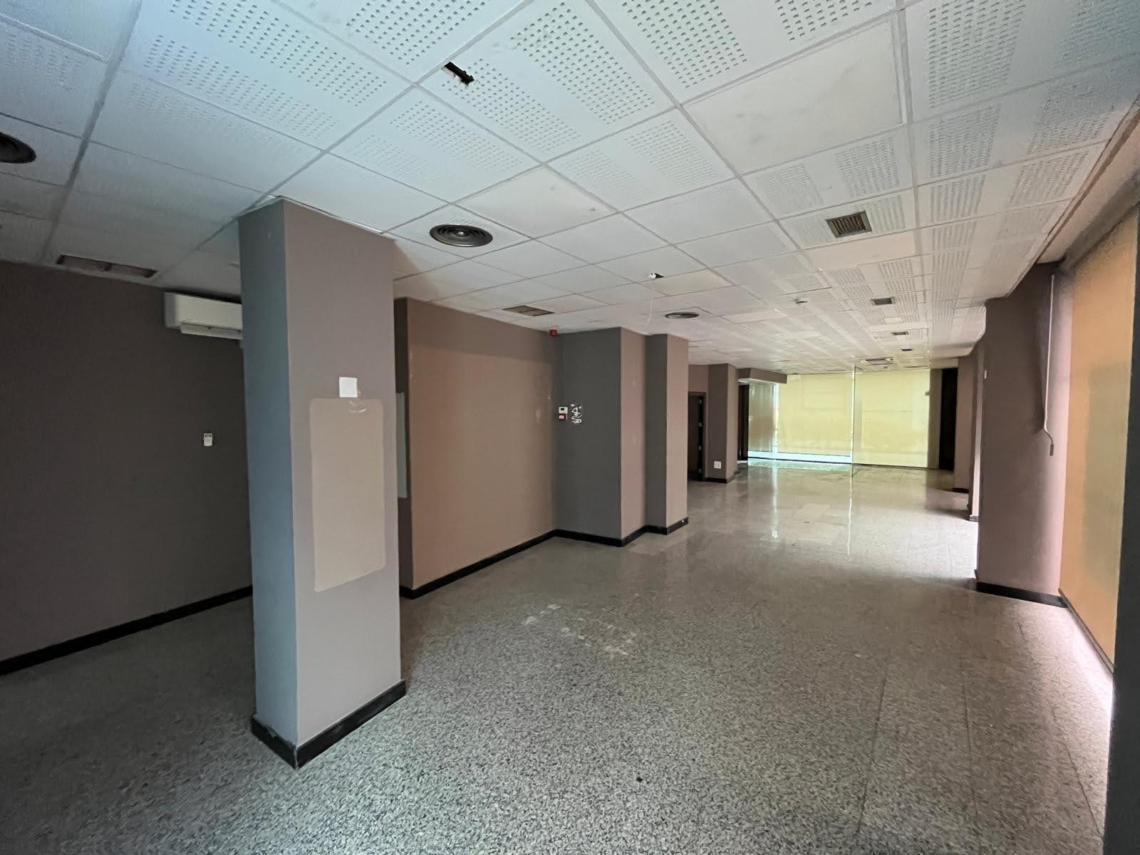 Oportunidad única - Local en la Plaza de la Feria - foto 5