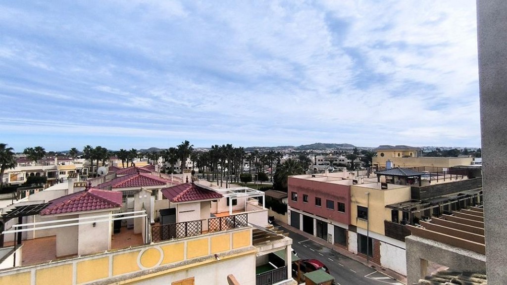 Venta de duplex en Daya vieja, de 85m2 con 2 dormitorios y 2 - foto 5