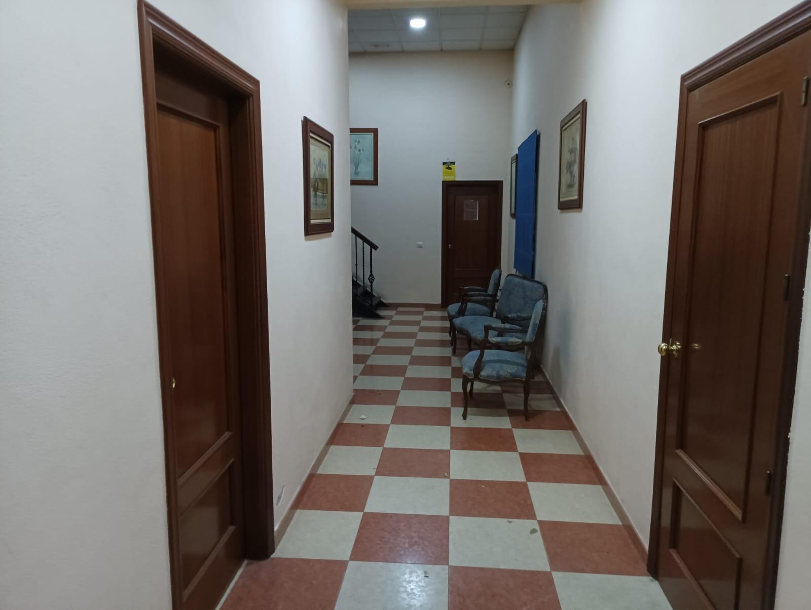 AMPLIA NAVE INDUSTRIAL EN LA RAMBLA, CORDOBA - OPORTUNIDAD U - foto 7