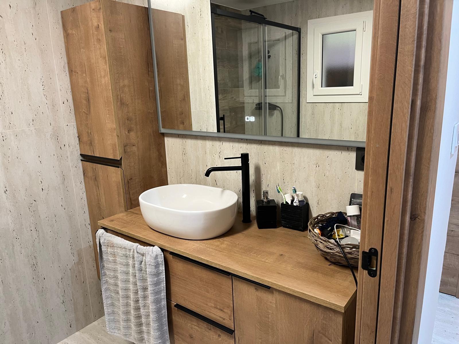 GRAN PISO FAMILIAR DE 170 M/2 CON TERRAZA Y DOS PATIOS JUNTO - foto 14