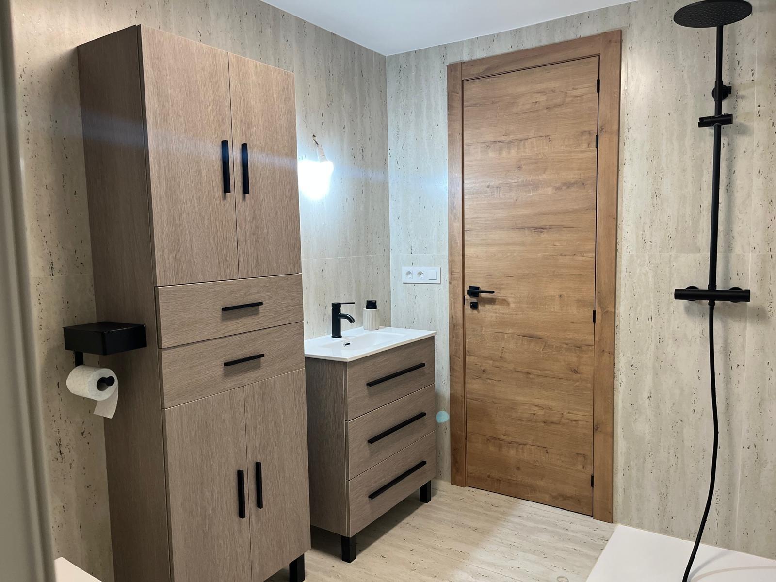 GRAN PISO FAMILIAR DE 170 M/2 CON TERRAZA Y DOS PATIOS JUNTO - foto 15