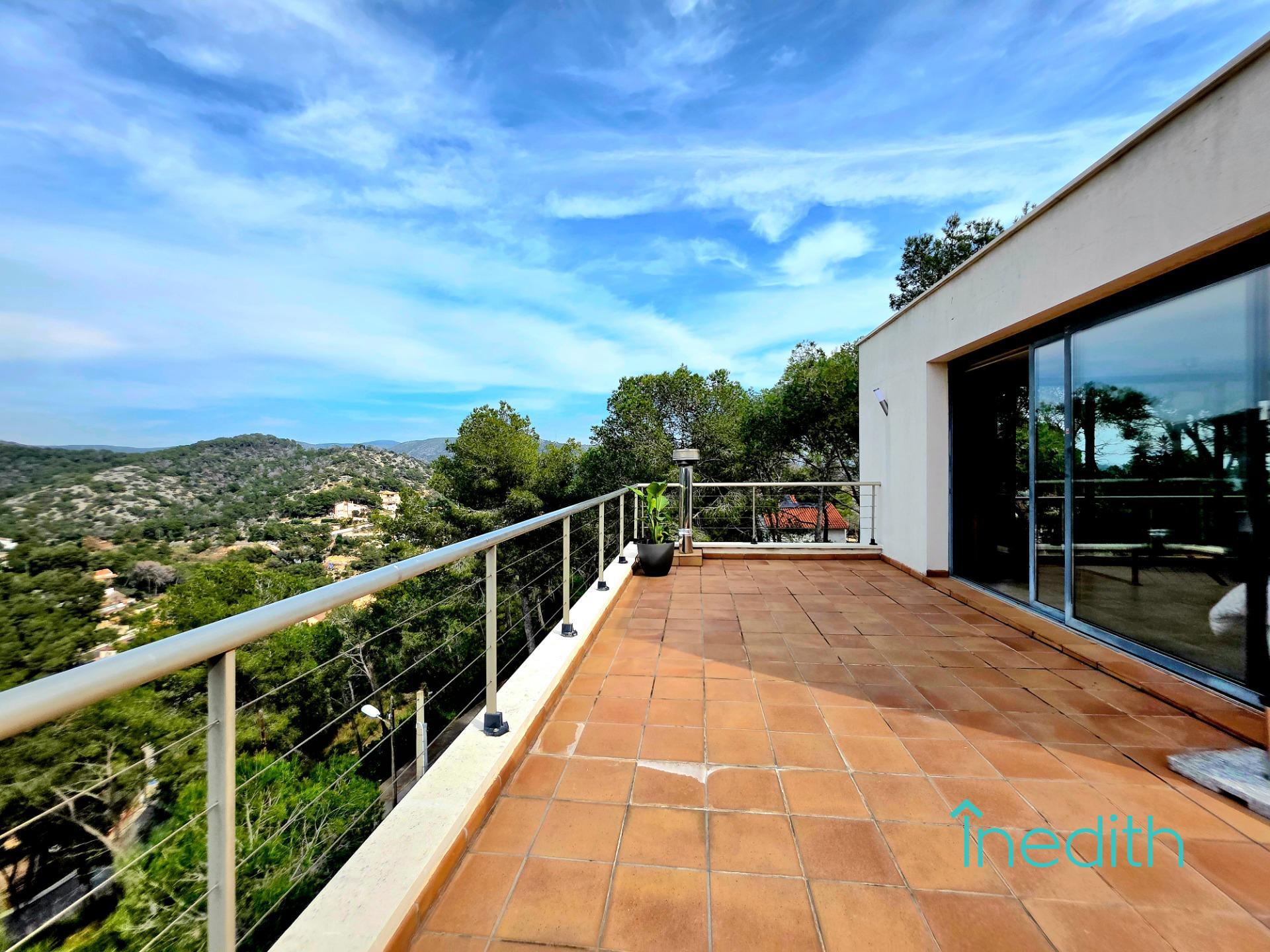 Preciosa casa de diseño en Cubelles rodeada de naturaleza y  - foto 10