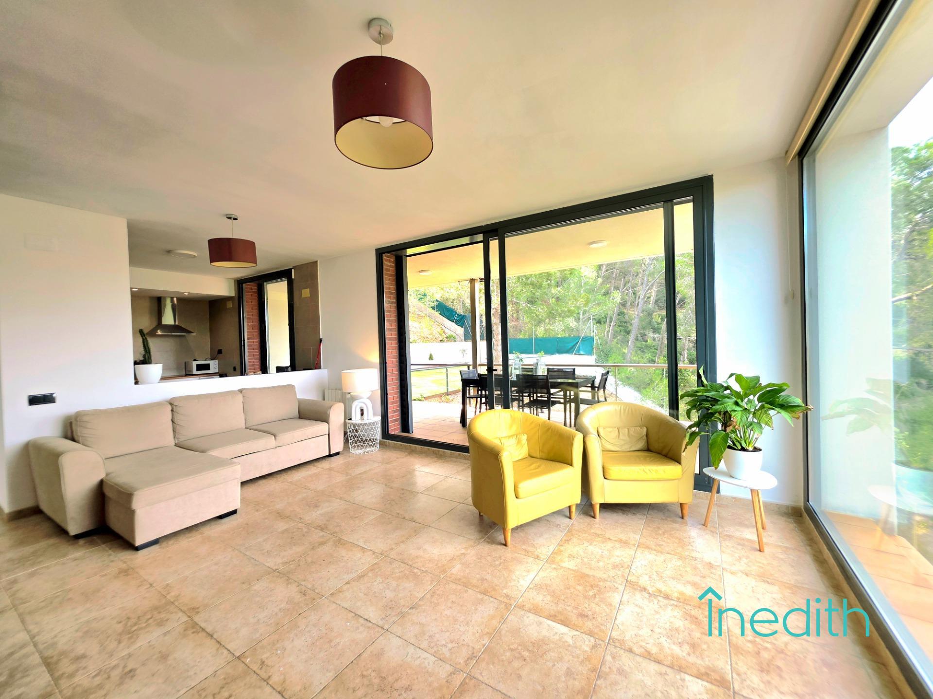 Preciosa casa de diseño en Cubelles rodeada de naturaleza y  - foto 22