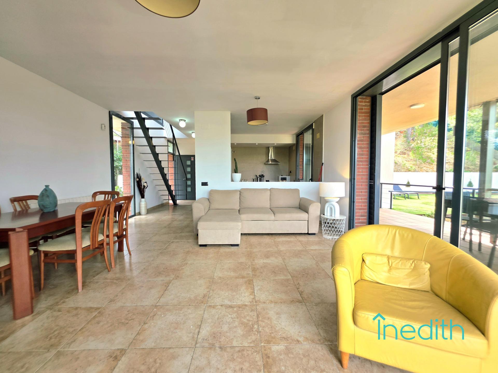 Preciosa casa de diseño en Cubelles rodeada de naturaleza y  - foto 24