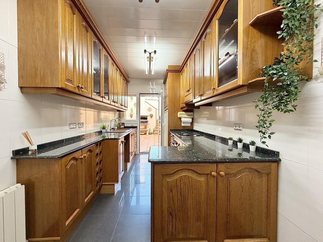 CASA UNIFAMILIAR ADOSADA EN SANT QUIRZE DEL VALLÈS !! - foto 9