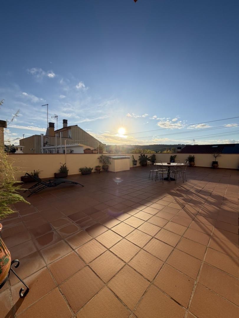 CASA UNIFAMILIAR ADOSADA EN SANT QUIRZE DEL VALLÈS !! - foto 13