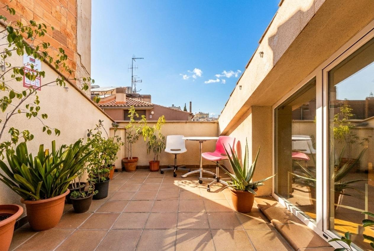 PISO DÚPLEX AL CENTRO DE SABADELL CON 2 PLAZAS DE PARKING Y  - foto 9