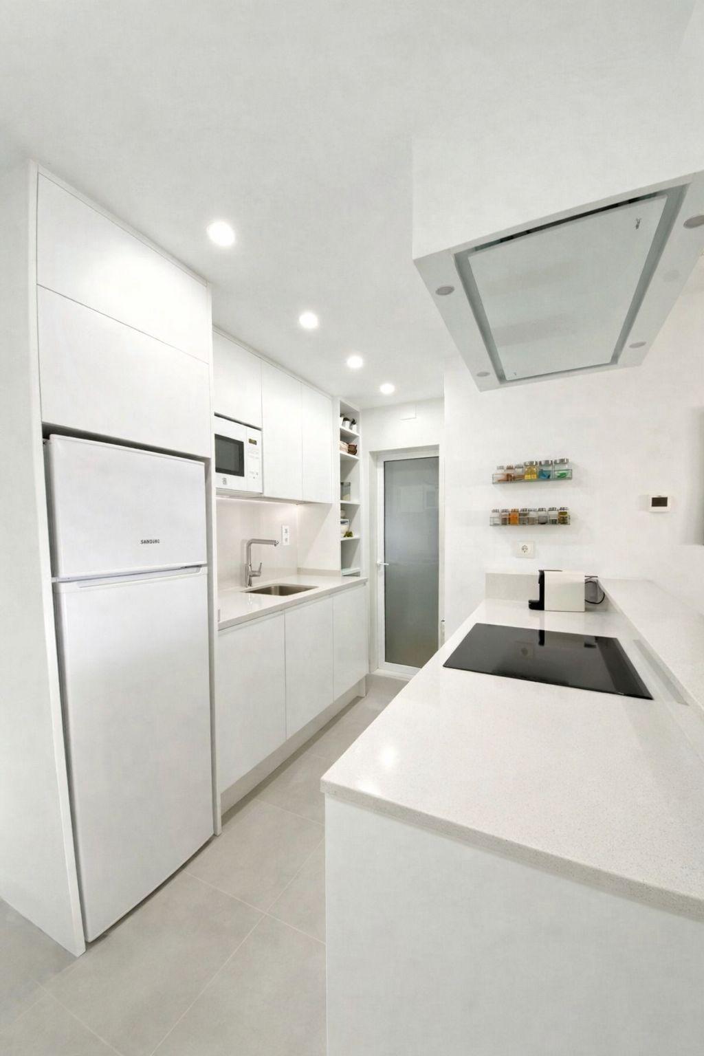 ACOGEDORA Y LUMINOSA VIVIENDA REFORMADA ÍNTEGRAMENTE, UBICADA EN PLENO CENTRO DE BARBERÀ DEL VALLÈS