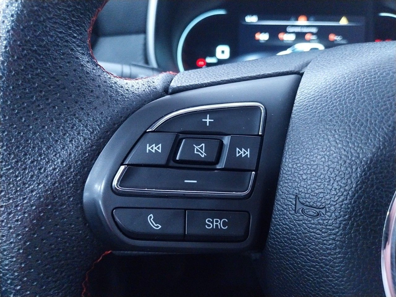 MG ZS 1.0T Luxury - foto 12