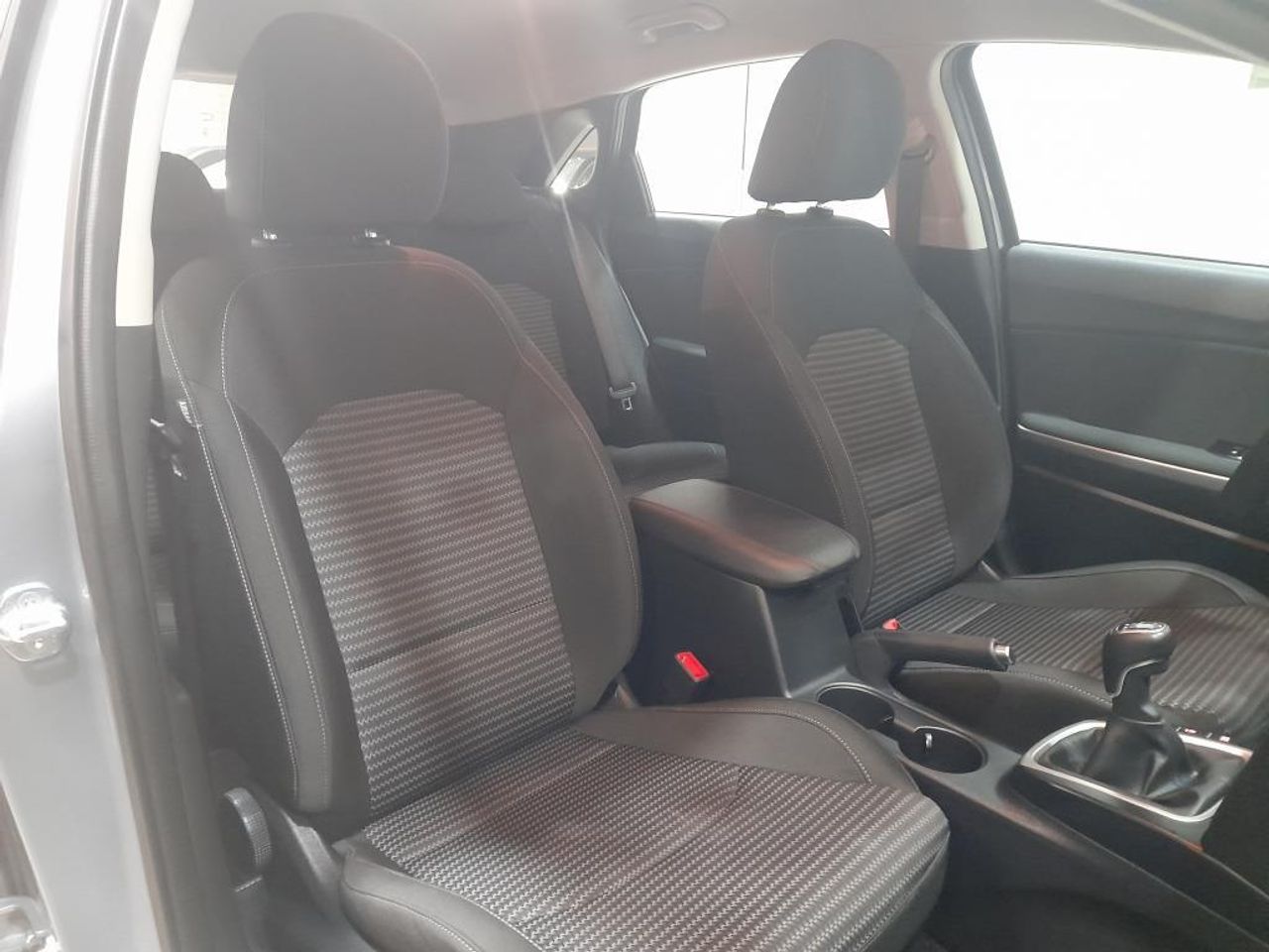 Kia Ceed 1.0 T-GDi 88kW (120CV) Drive - foto 9