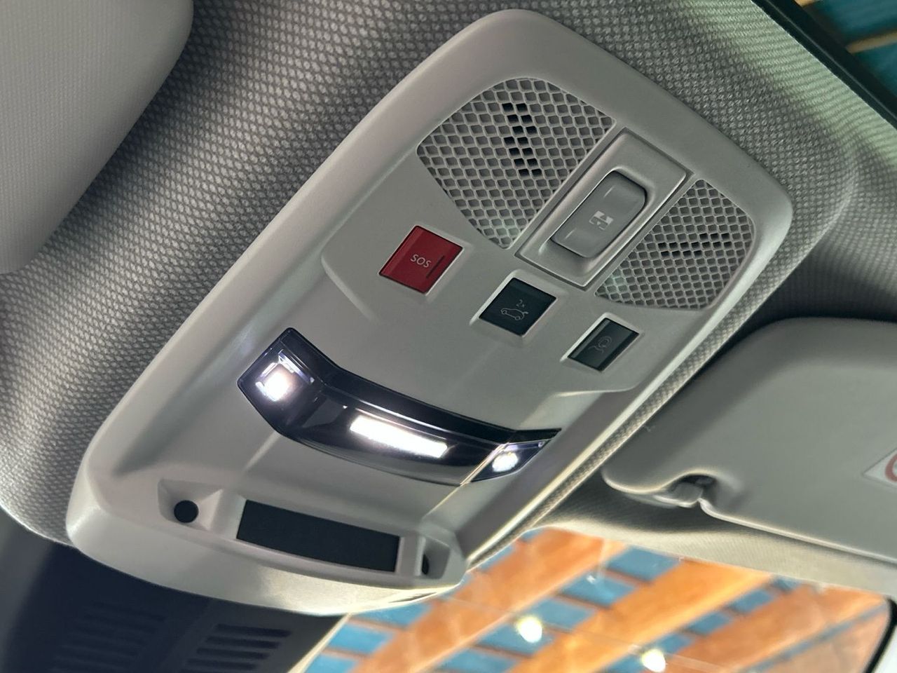 Jeep Avenger 1.2 eHybrid Summit 74 kW (100 CV) - foto 18