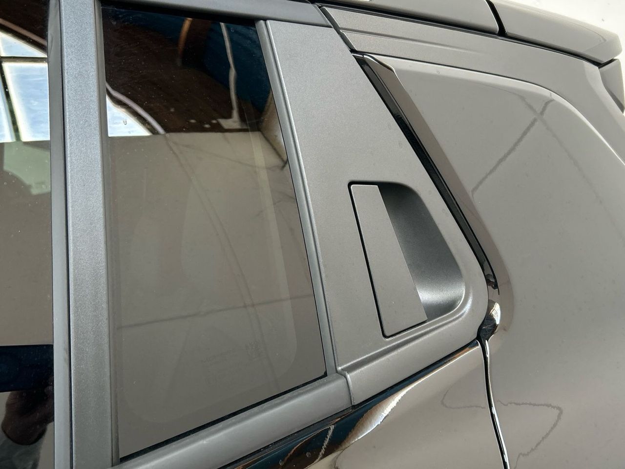 Jeep Avenger 1.2 eHybrid Summit 74 kW (100 CV) - foto 27