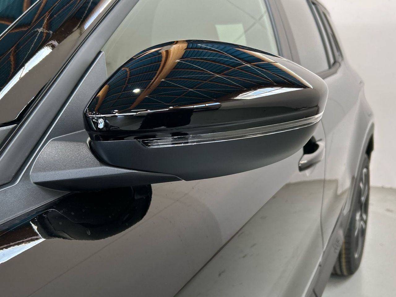 Jeep Avenger 1.2 eHybrid Summit 74 kW (100 CV) - foto 35