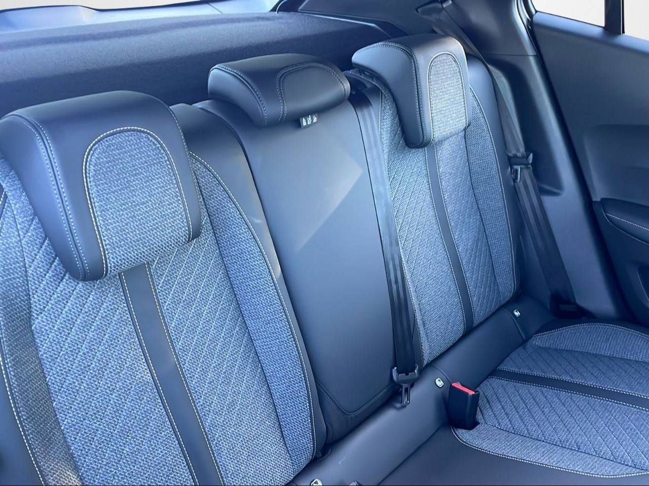 Peugeot 2008 Gasolina 100 S&S 6 Vel. MAN Allure - foto 10