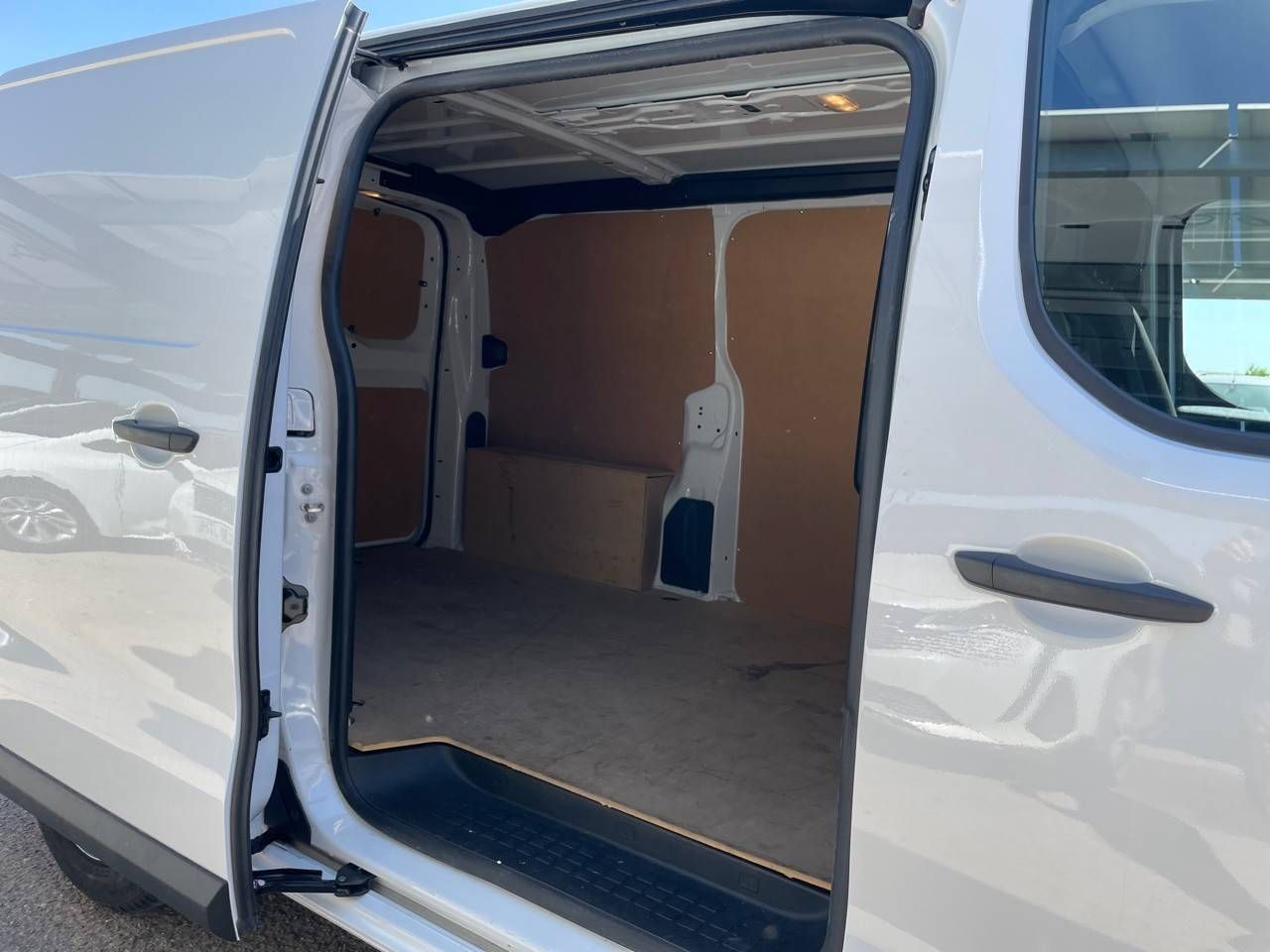 Peugeot Expert Furgón  1.5 BlueHDi 100 S&S Standard Pro - foto 12