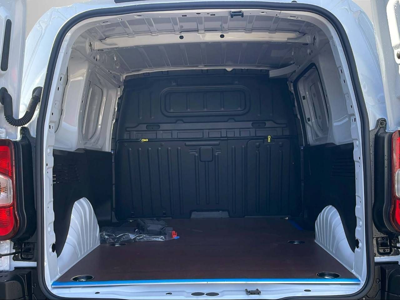 Peugeot Partner Standard 600kg BlueHDi 73kW - - foto 8