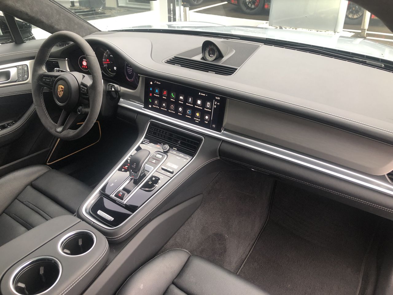 Porsche Panamera GTS Sport Turismo - foto 19