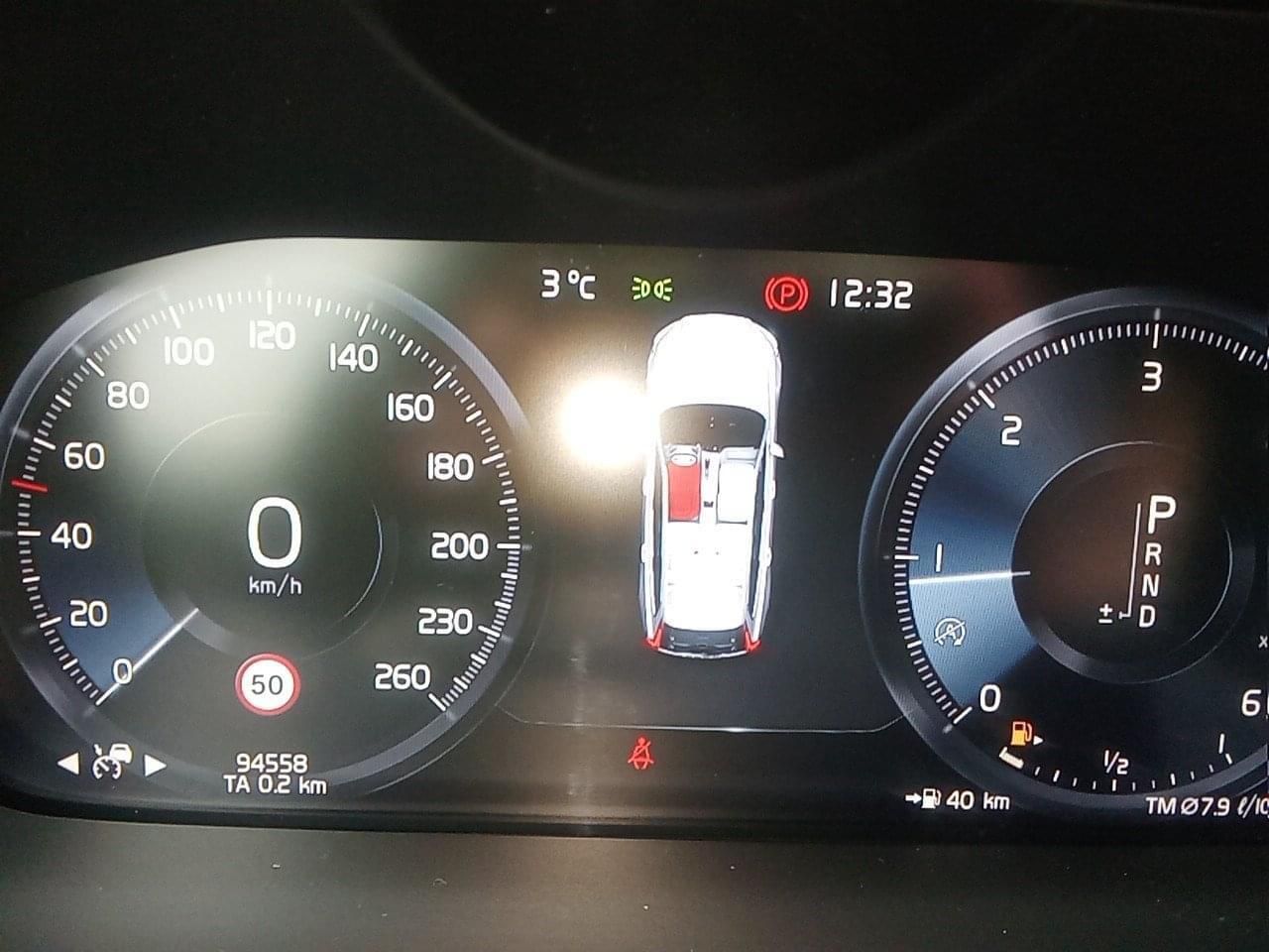 Volvo V90 2.0 D4 AWD Auto - foto 8