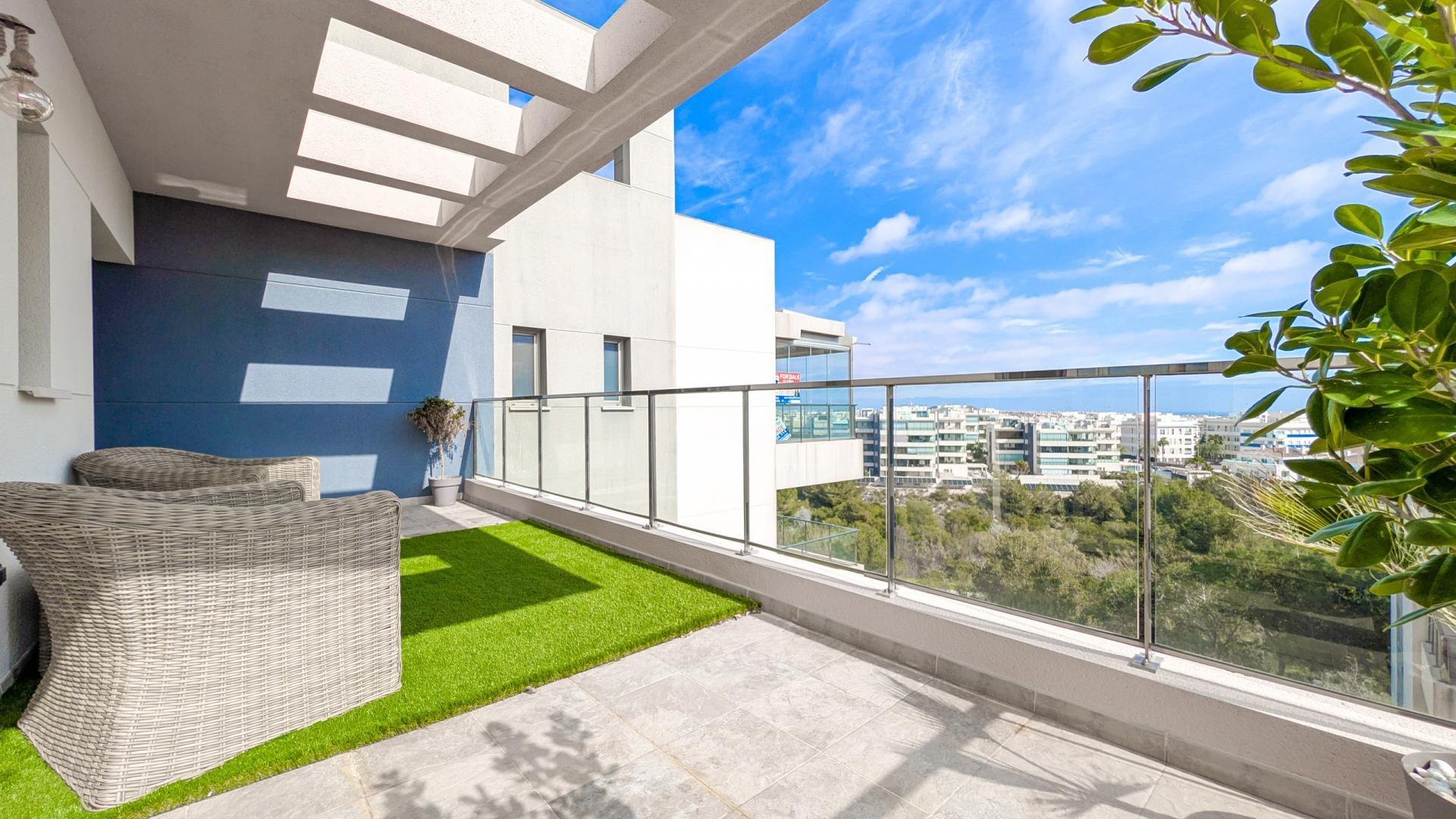 Ático dúplex con solarium privado y con vistas al mar en Los - foto 12