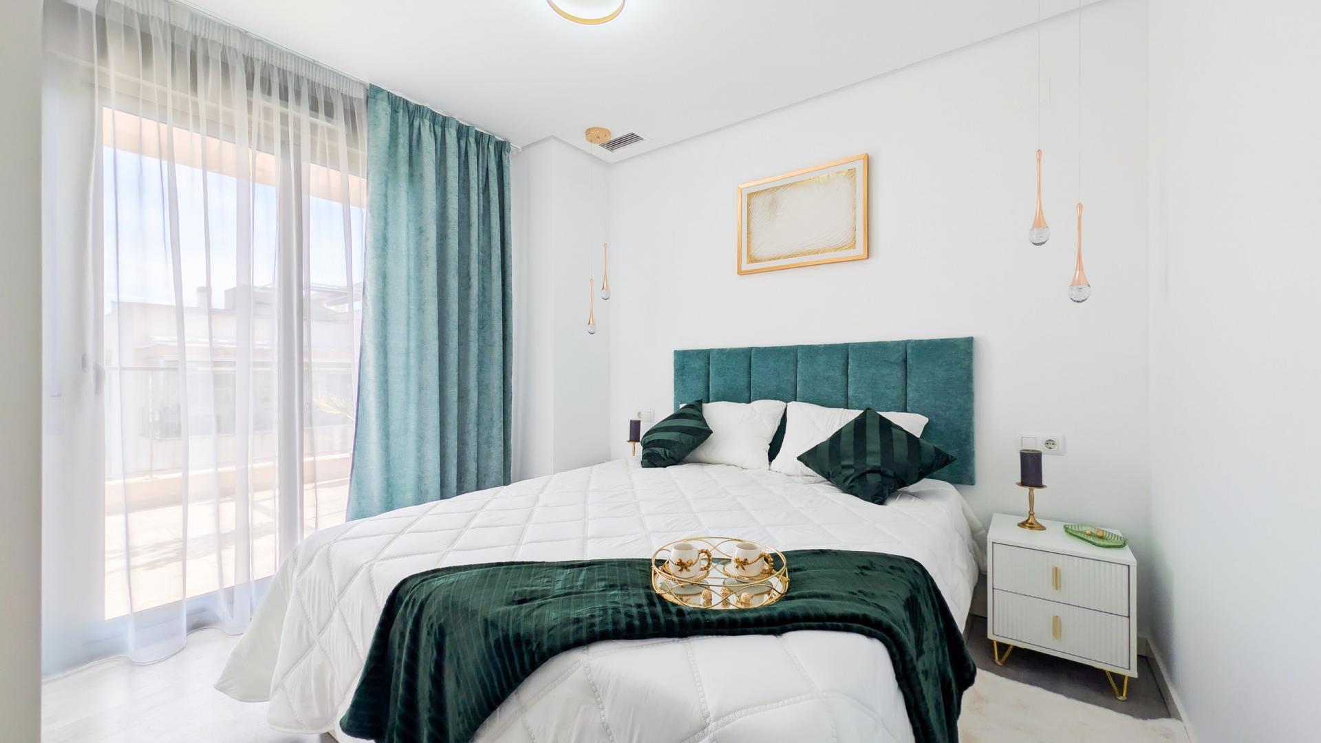 Ático dúplex con solarium privado y con vistas al mar en Los - foto 14