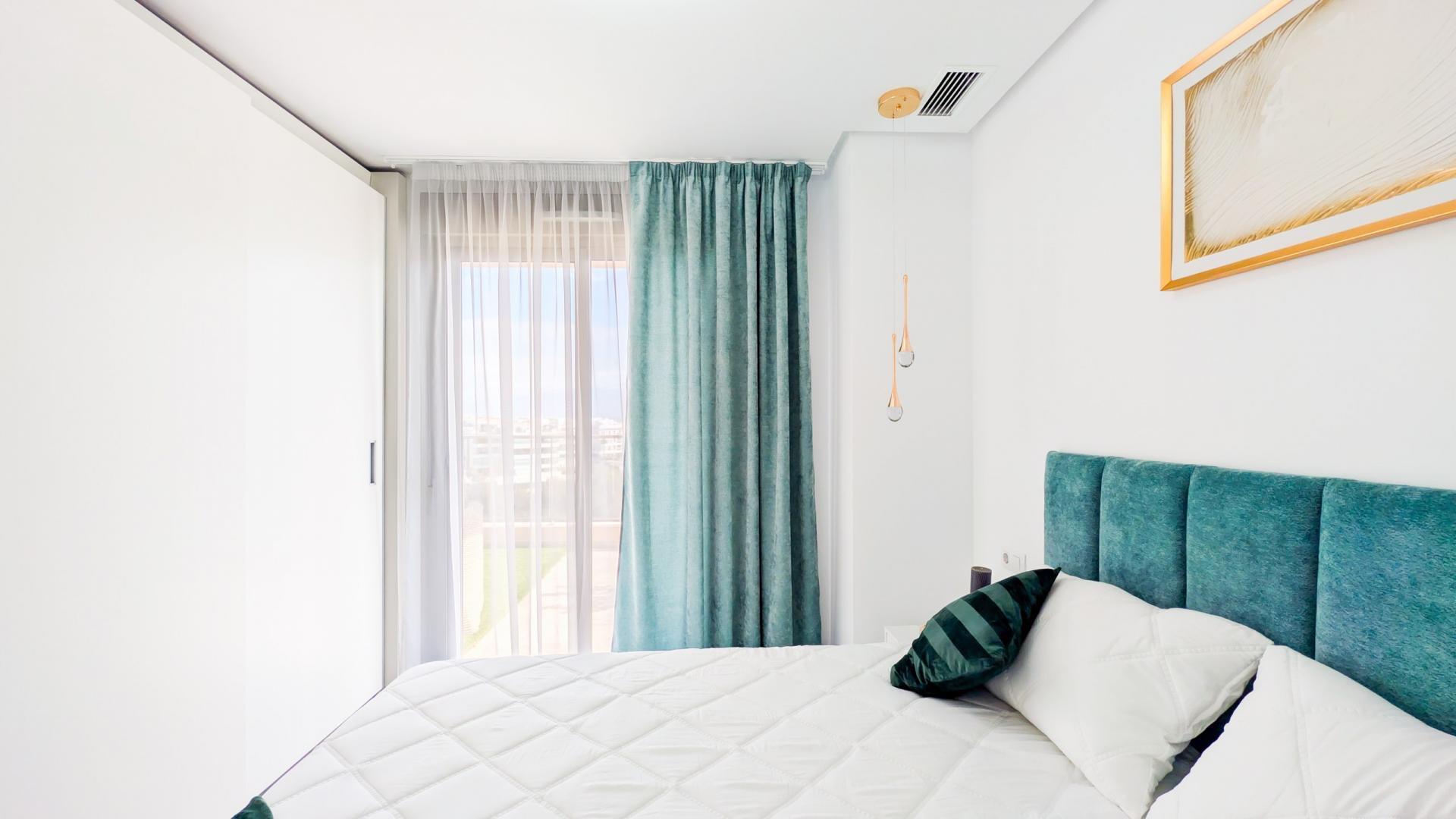 Ático dúplex con solarium privado y con vistas al mar en Los - foto 16