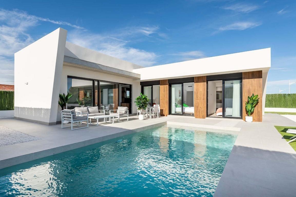 Modernas Villas de una sola planta con piscina privada – Calasparra, Murcia