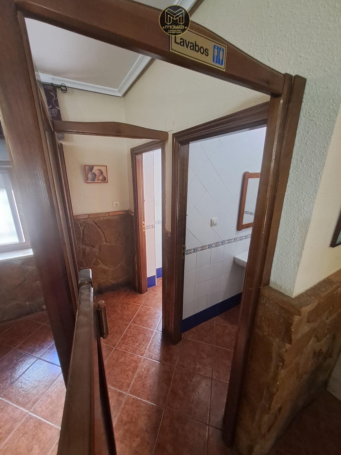 LOCAL EN ARQUITECTO BERGES - foto 7