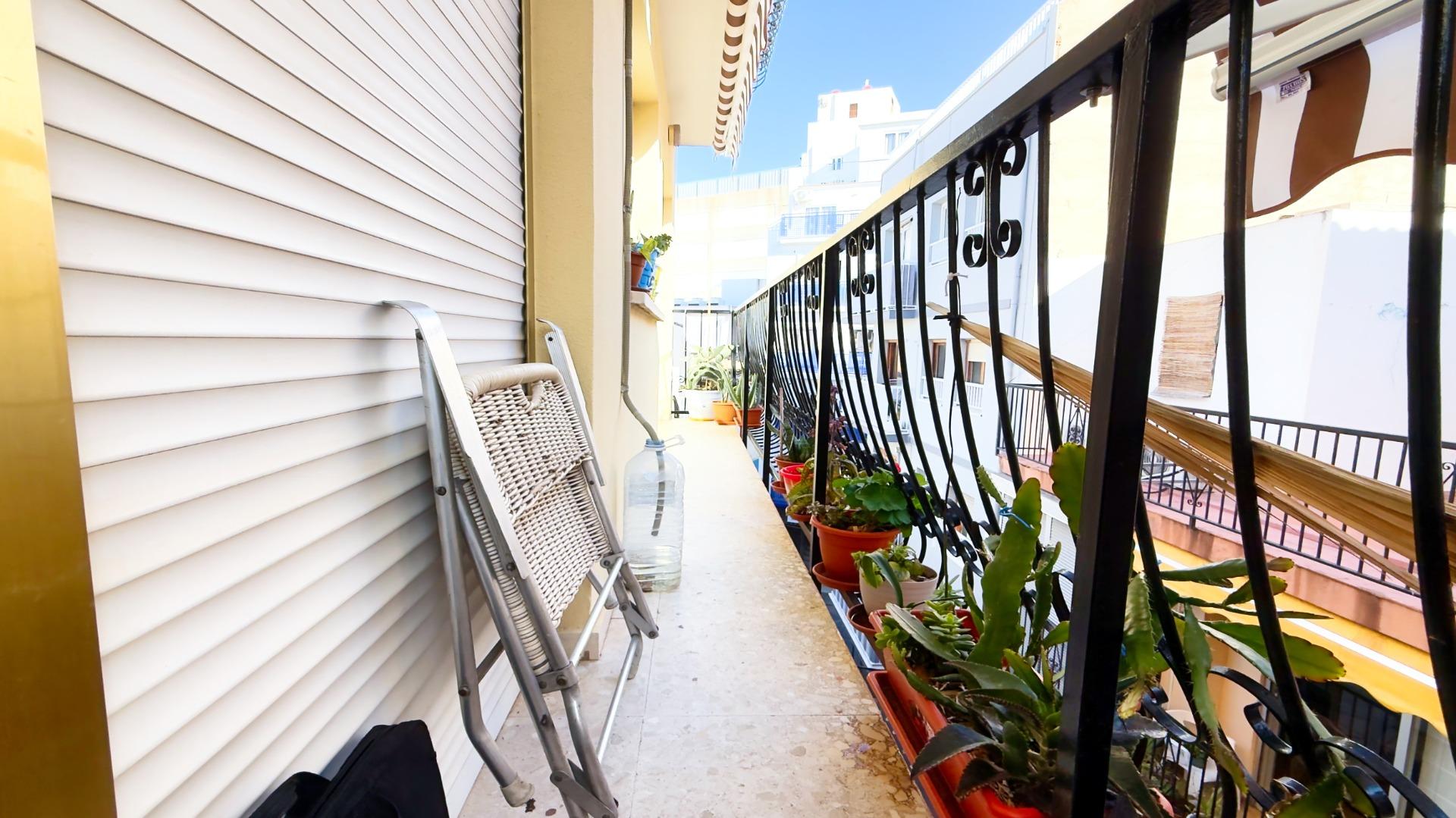 Amplio Piso en Venta en el Corazón de Benidorm - Pueblo Leva - foto 18