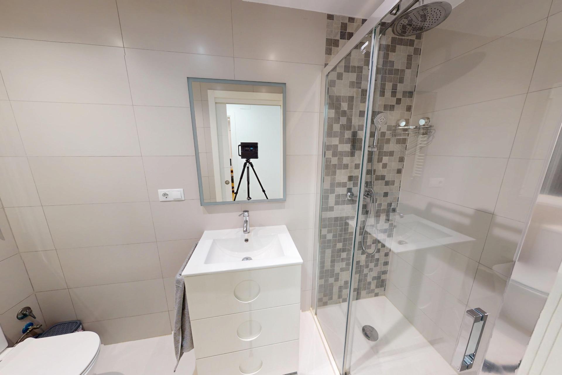 PRECIOSA VIVIENDA JUNTO A AVENIDA ARAGÓN - foto 6