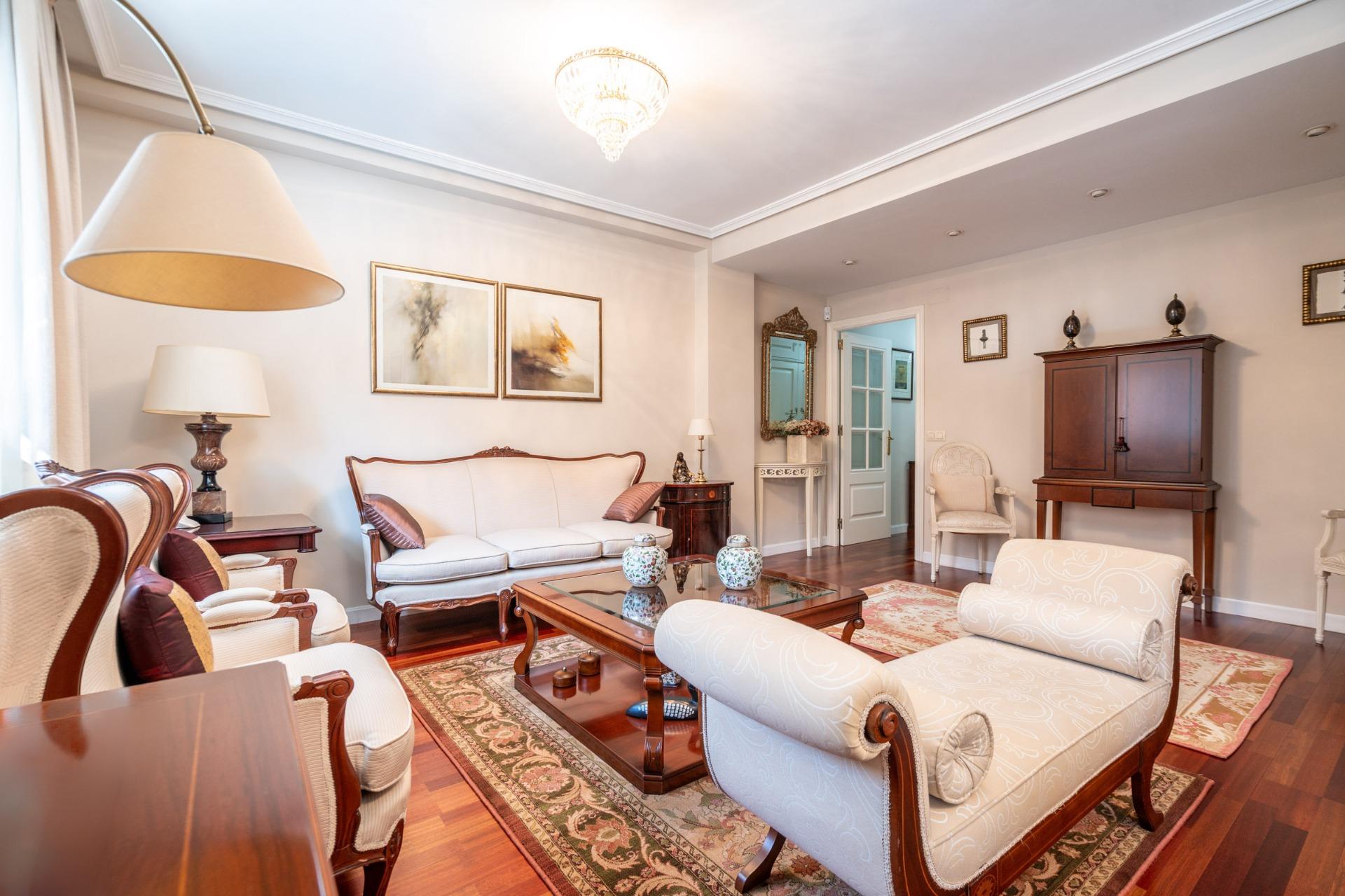 EXCLUSIVA VIVIENDA CON GRAN TERRAZA JUNTO A PRÍNCIPE DE VERG - foto 18