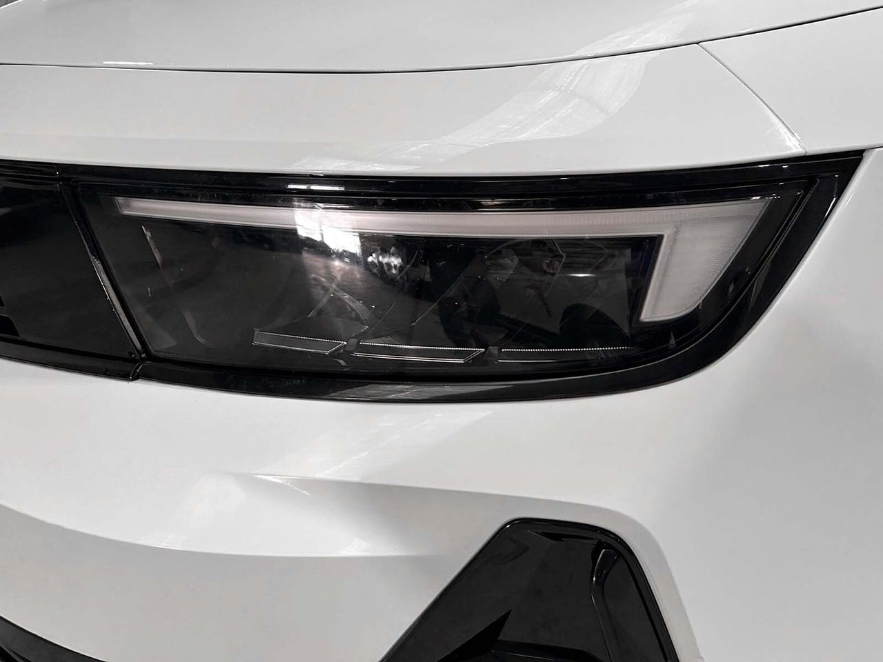 Opel Astra GS - foto 22