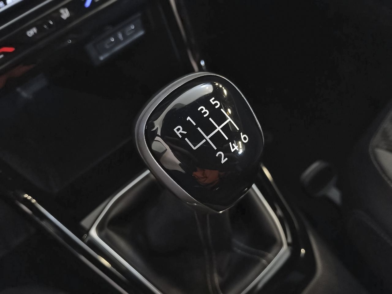 Volkswagen T-Cross Sport 1.0 TSI 81kW (110CV) - foto 23