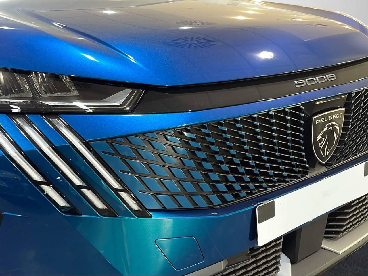 Peugeot 5008 1.2 100KW  eDCS6 Allure - foto 23