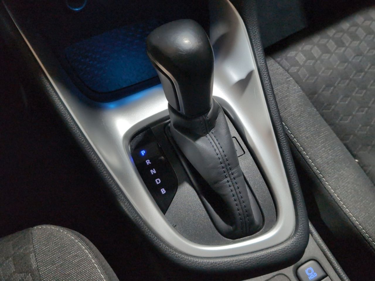 Toyota Yaris Active Plus - foto 12