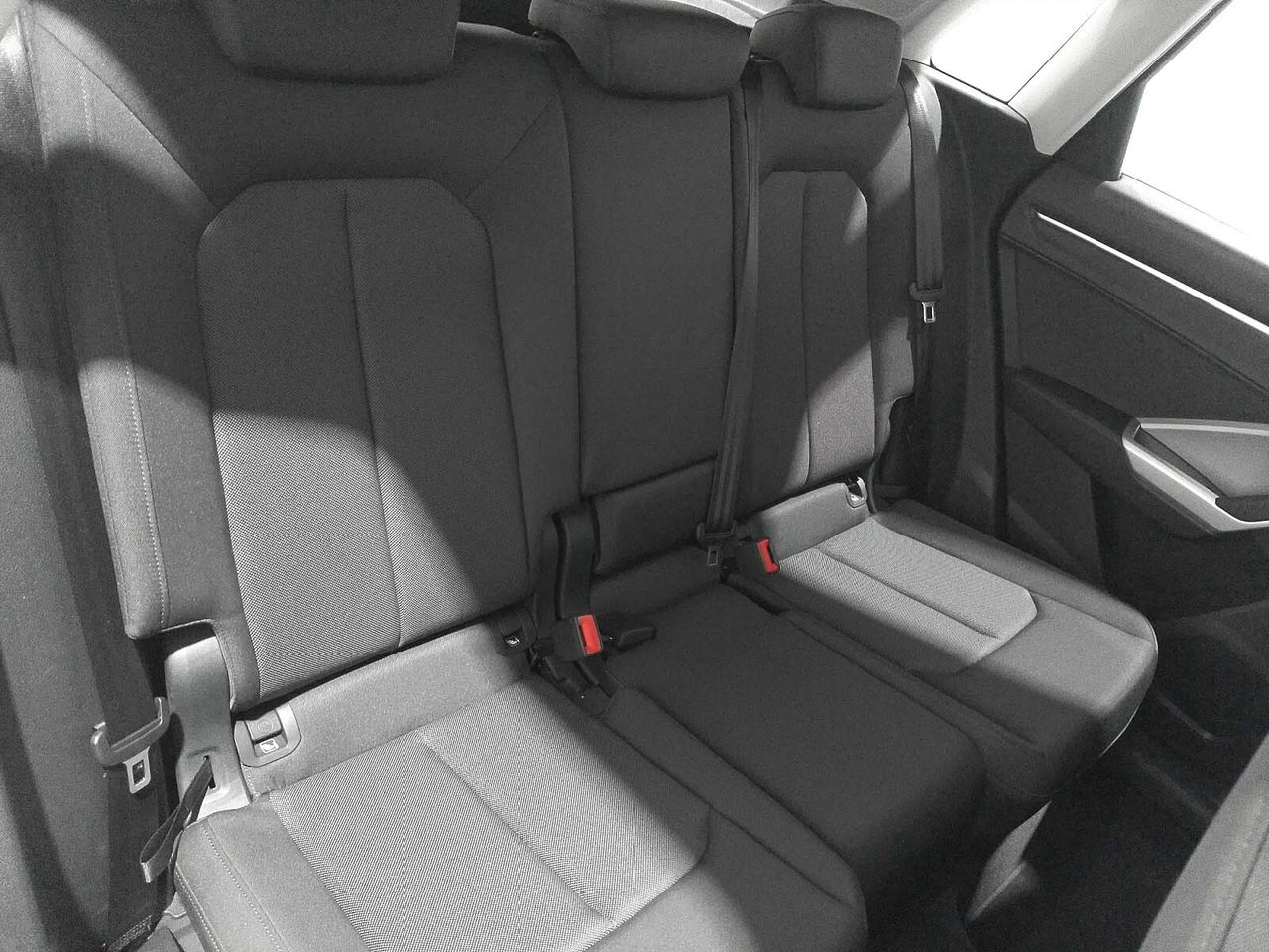 Audi Q3 Advanced - foto 9