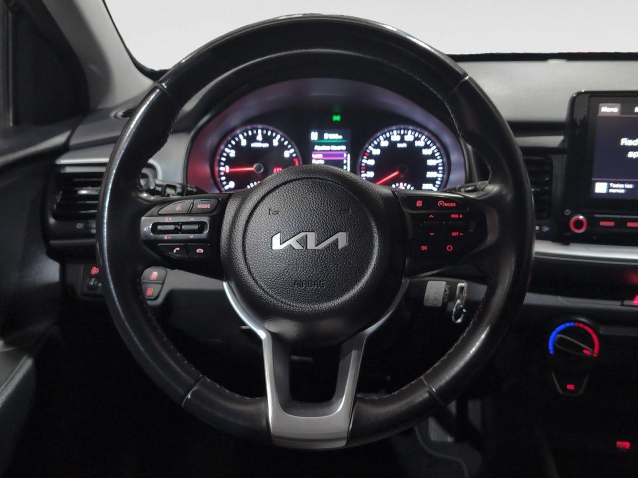 Kia Stonic Concept MHEV - foto 7