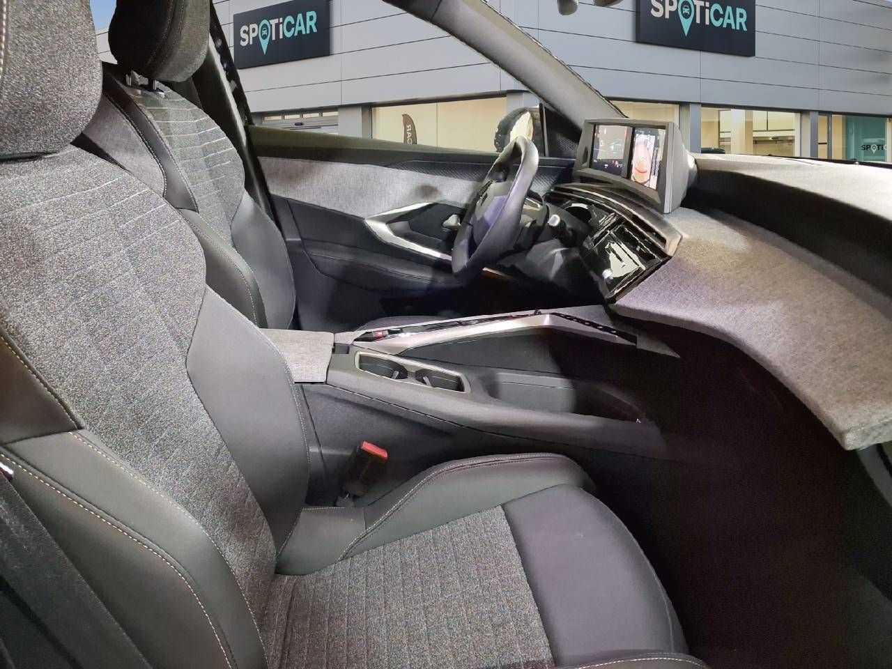 Peugeot 3008 1.2 107KW  eDCS6 Allure - foto 17